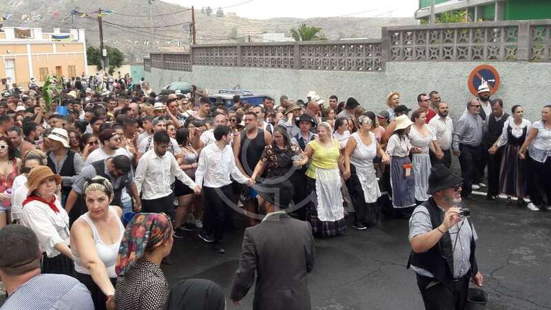 Momento de la Traída de este domingo (Foto TA)